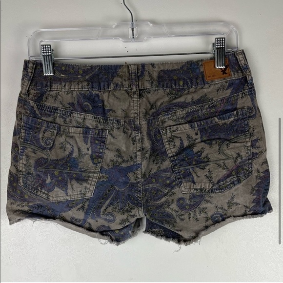 American Eagle Outfitters Paisley Print Corduroy Jean Shorts Stretch Size 6 - Picture 4 of 9